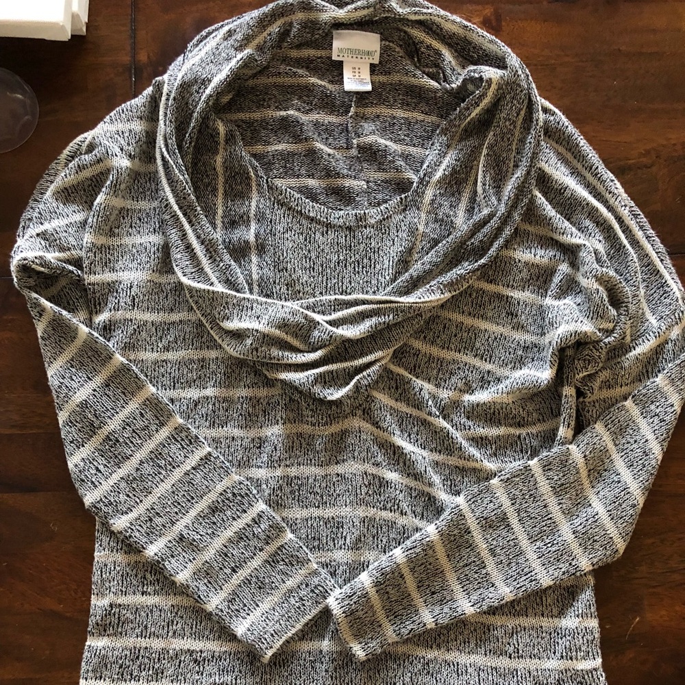 Maternity shirt
